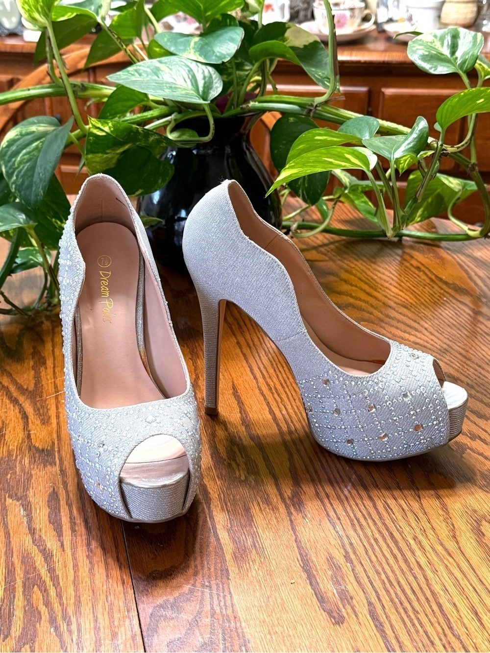 Dream Pairs Silver Glitter Rhinestone Peep Toe Stiletto Platform Heels Size 7.5